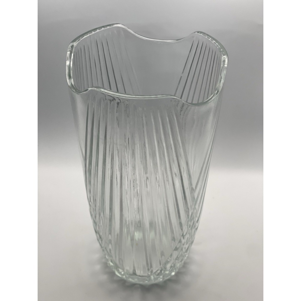 Modern Clear Ribbed Glass Vase Handkerchief Rim Diamond Base 8 Inch